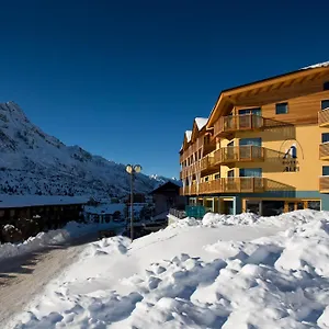 Delle Alpi Отель Пассо-дель-Тонале