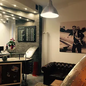 Atmos Luxe Navigli Хостел Милан